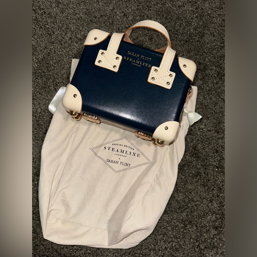 NWOT Sarah Flint x Steamline Luggage purse